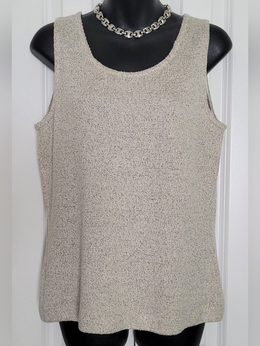 St. John Womens Sleeveless Sweater Tank Top Beige Knit Size M USA Made